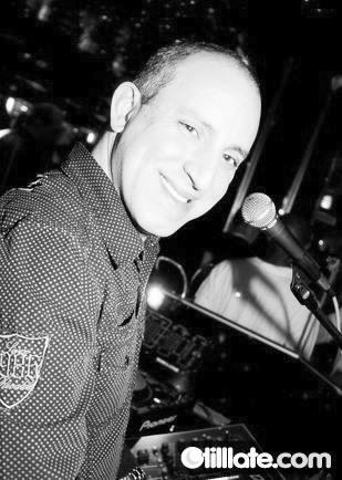 Victor Costa — DJ Animateur Technicien son & lumière